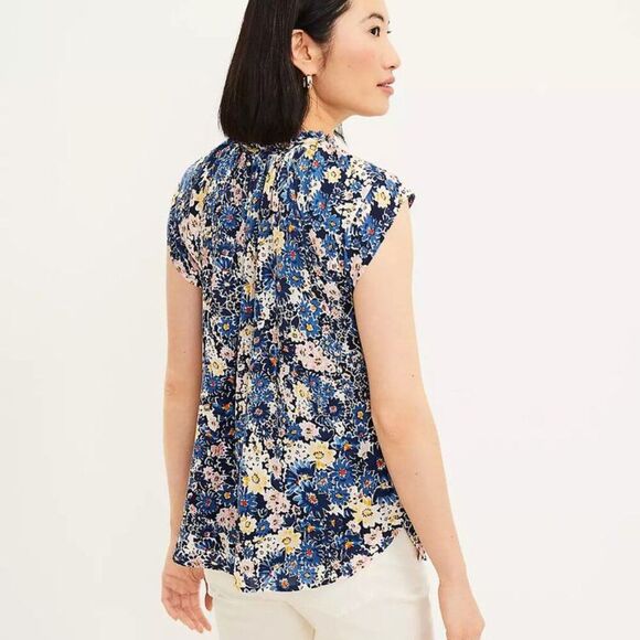 Loft Garden Button Tie Neck Floral Top Ruffles Size Medium - Picture 3 of 8